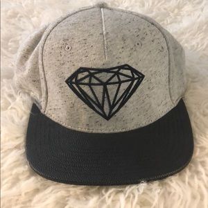 Diamond speckle brilliant SnapBack cap